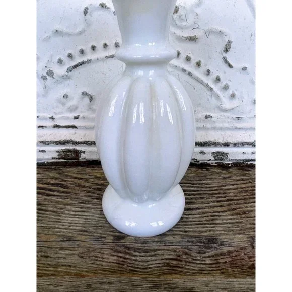 Vintage Fenton Melon Hold Crest Milk Glass Ruffle Crimped Vase - Picture 7 of 11